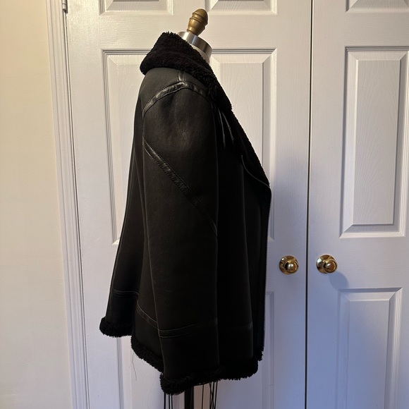 HiSo Martina Jet Shearling Jacket - Picture 5 of 10